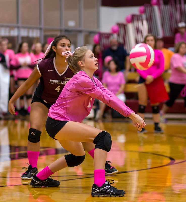 volleyball player passing